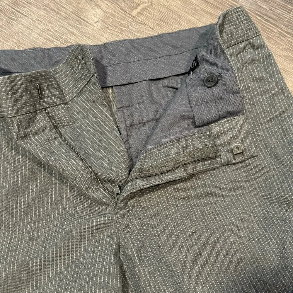 Express Men's Grey and White Pinstriped Dress Pant Size 32 - Picture 6 of 8